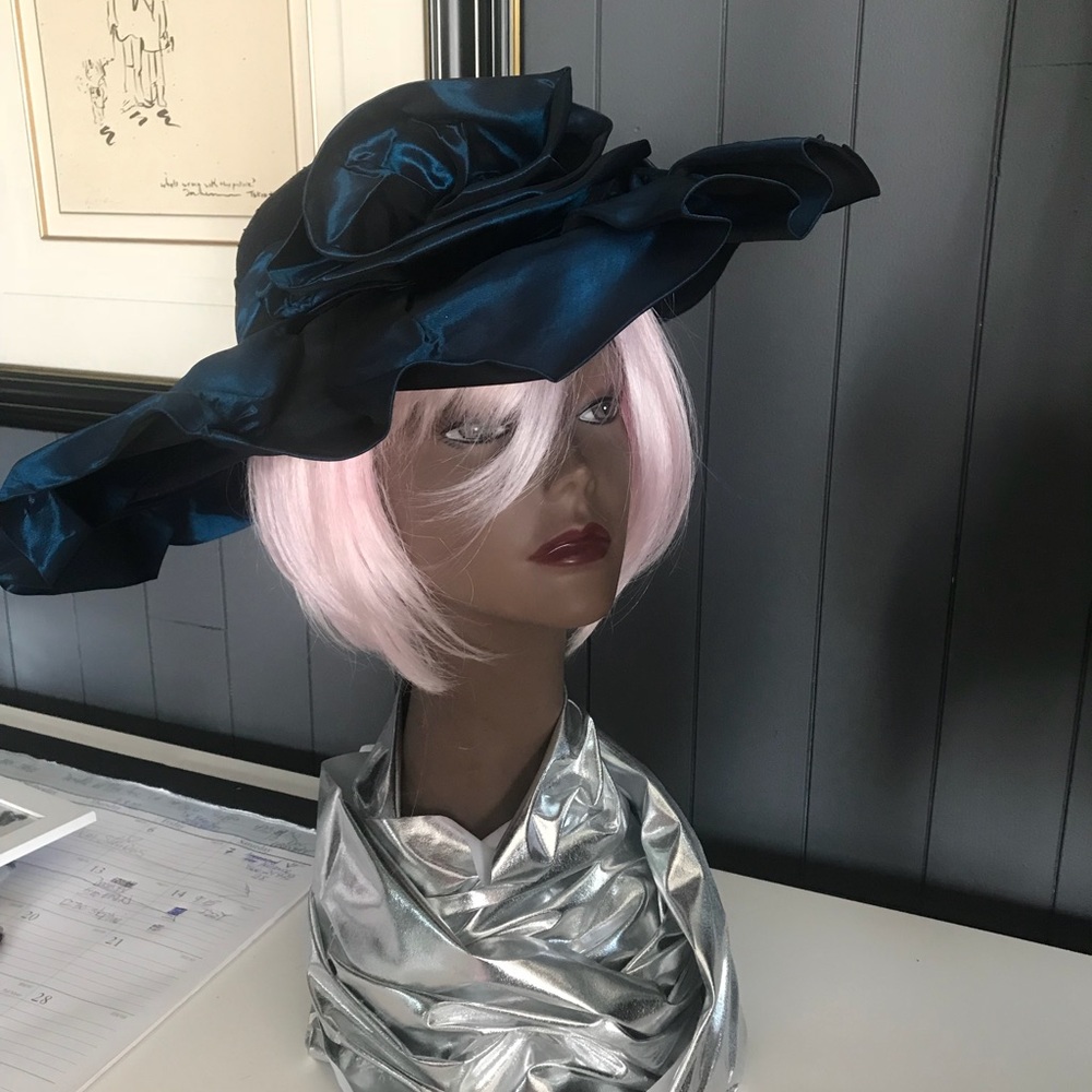 Stunning Vintage Hat